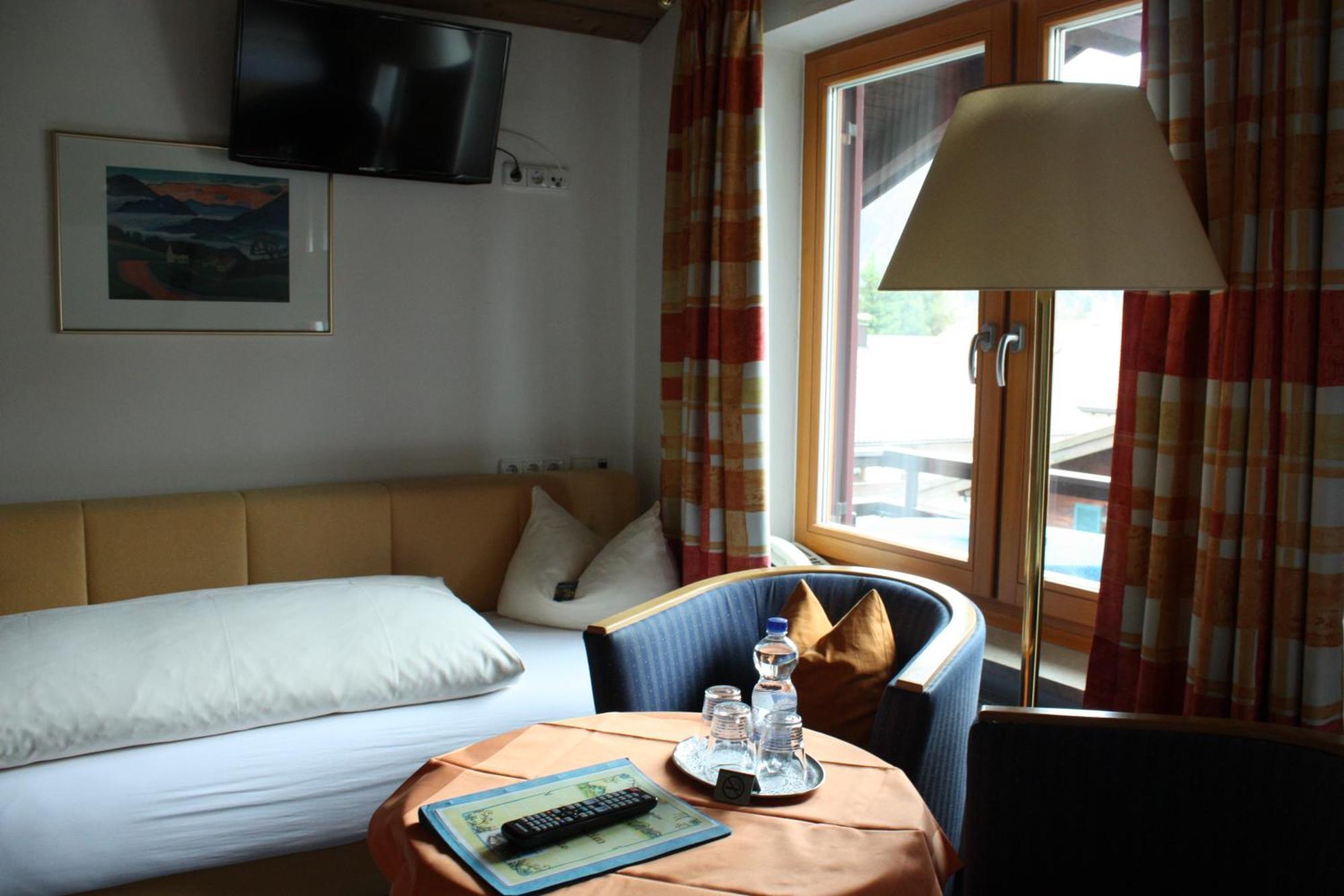 Hotel Garni Otto Huber Oberammergau Zimmer foto